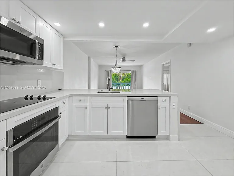 100 Edgewater Dr #204 — Photo 6