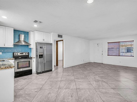 3rd image of 1722 Mayo St APT 103