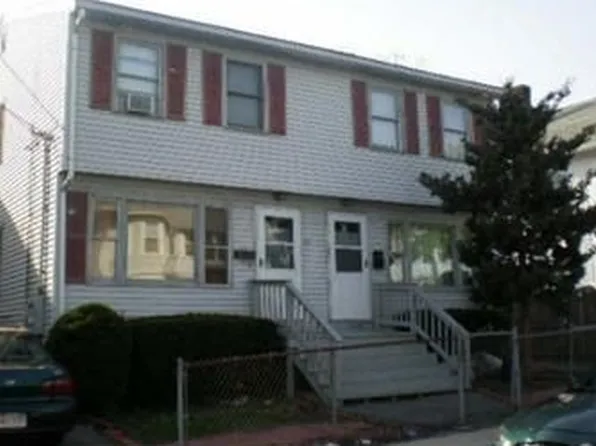 101 Sunset Ave, Lawrence, MA 01841
