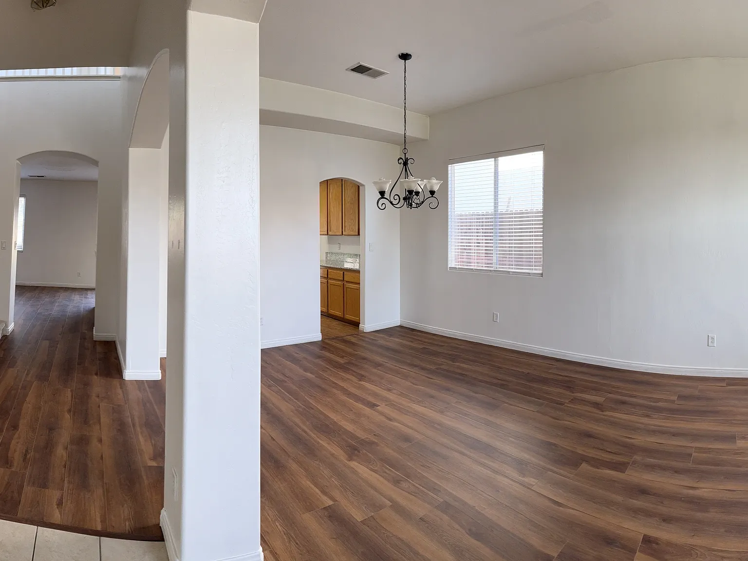 12718 Crystal Cove Ave — Photo 4
