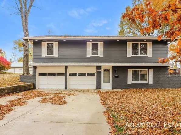 602 NE Darwin St, Lees Summit, MO 64063