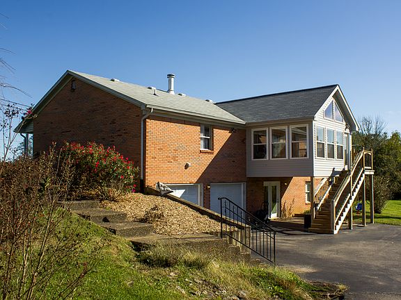 2nd image of 3321 Elk Creek Rd
