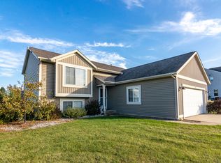 9074 Nature Meadows Dr NE, Rockford, MI 49341