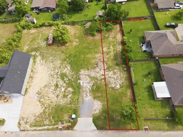 921 W Sale Rd, Lake Charles, LA 70605