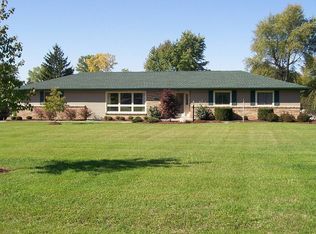 6274 Hereford Rd, Saline, MI 48176