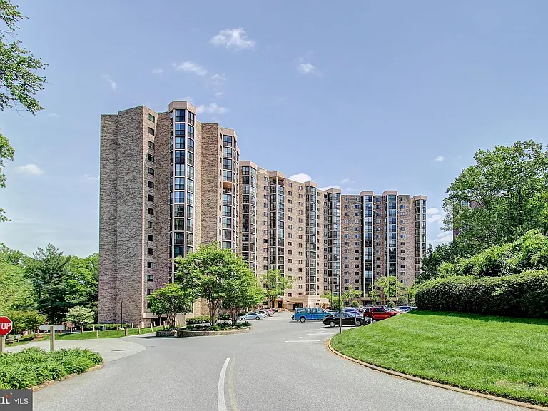 5901 Mount Eagle Dr #1517 — Photo 37