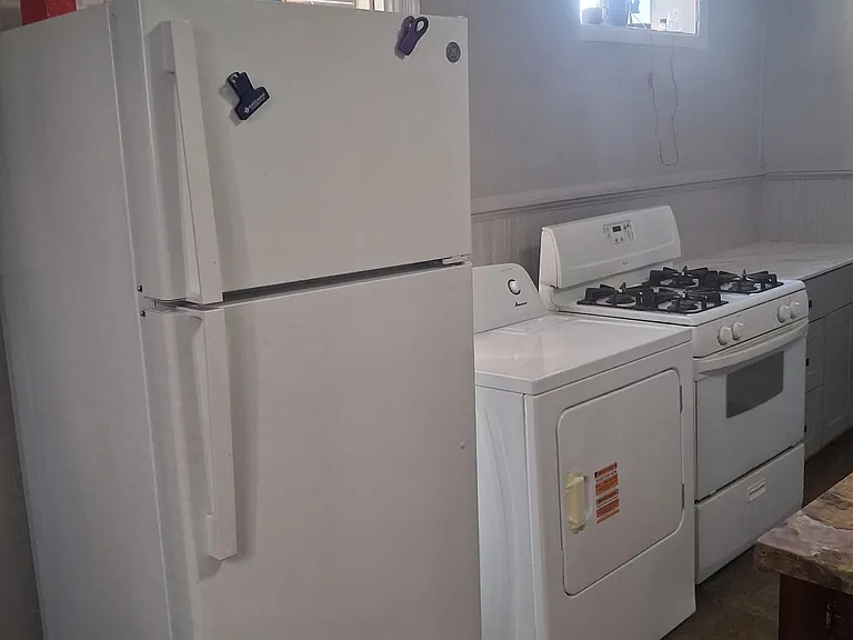 327 Market St #1 — Photo 4