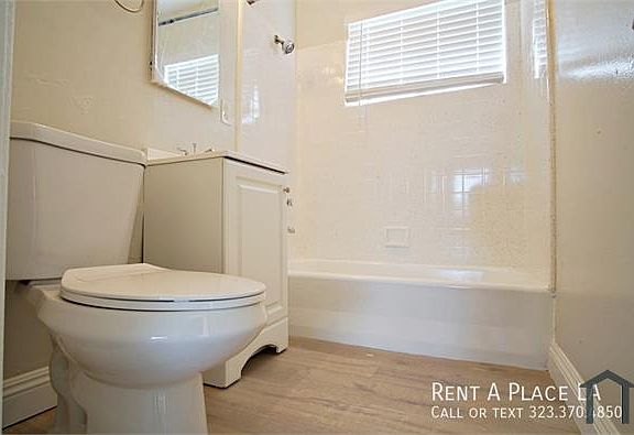 5th image of 1053 W 91st St #8B