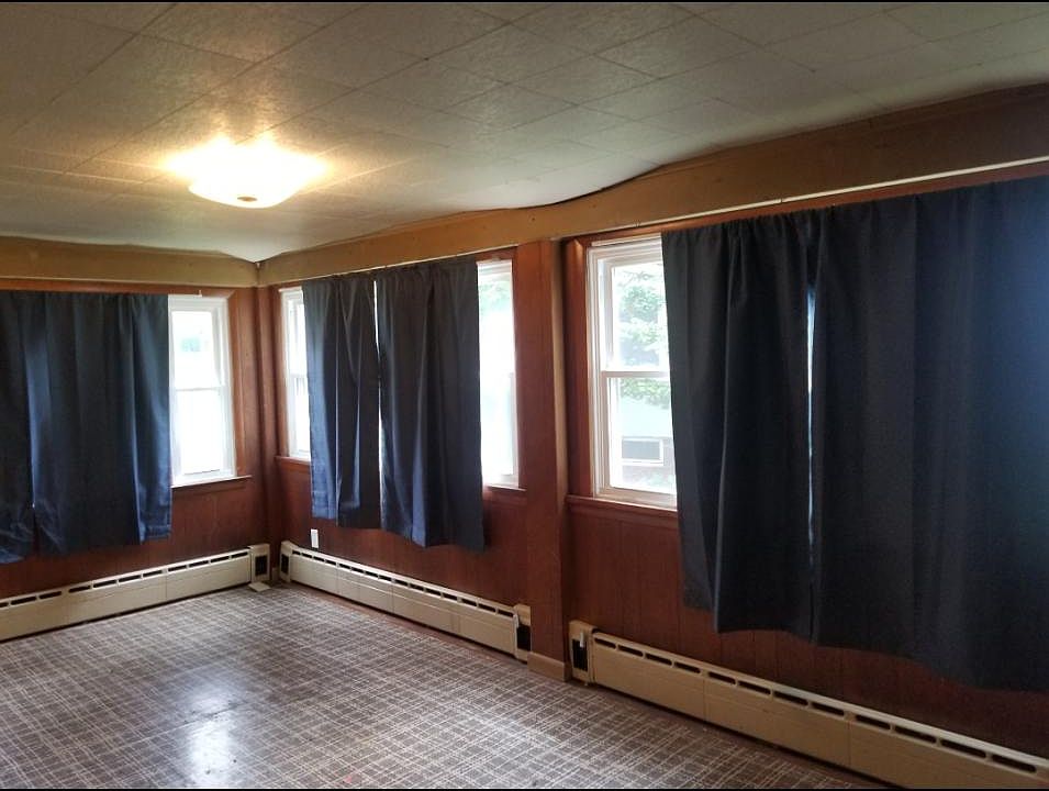 10 Roxbury Rd, New Britain, CT 06053 Zillow