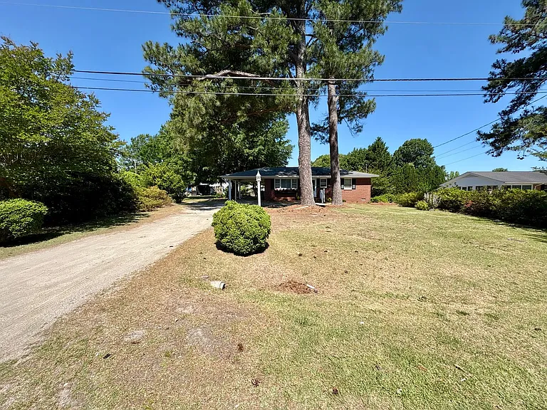 102 N Clarendon Dr — Photo 46