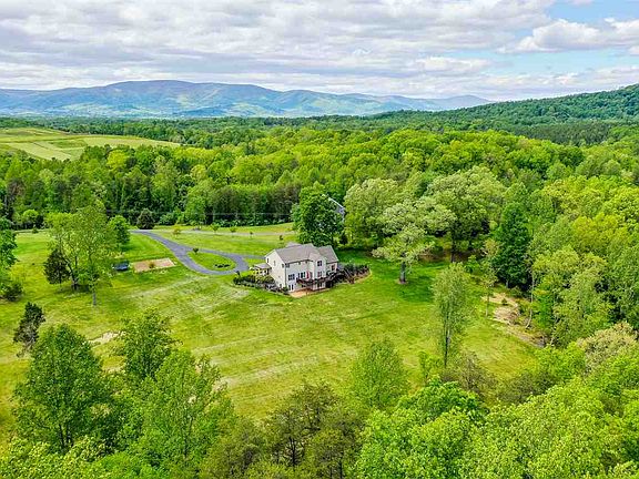 5th image of 480 Labrador Ln