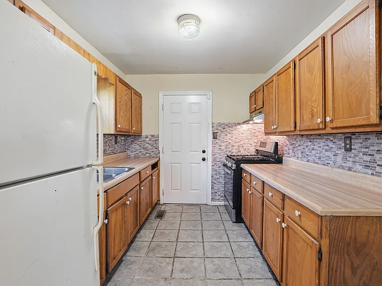 517 11th Ct W — Photo 6