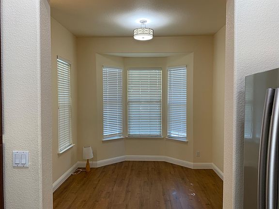 5th image of 1056 Galston Dr