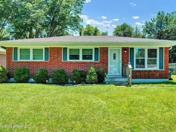 9509 Yellow Pine Ct, Louisville, KY 40229