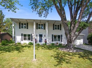 1749 Chatham Ave, Arden Hills, MN 55112