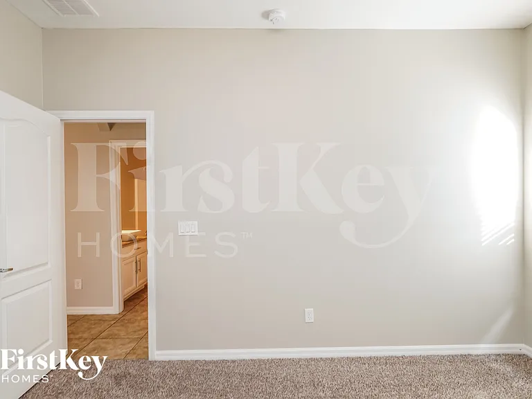 1823 Ribbon Falls Pkwy — Photo 12