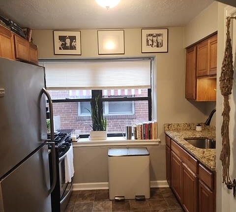 4th image of 5532 Chippewa St #2