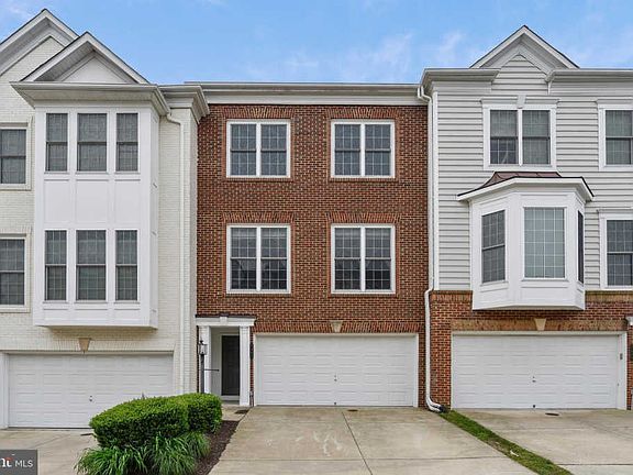 2nd image of 2403 Brookmoor Ln