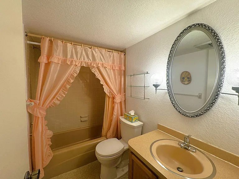 21300 Brinson Ave #113 — Photo 14