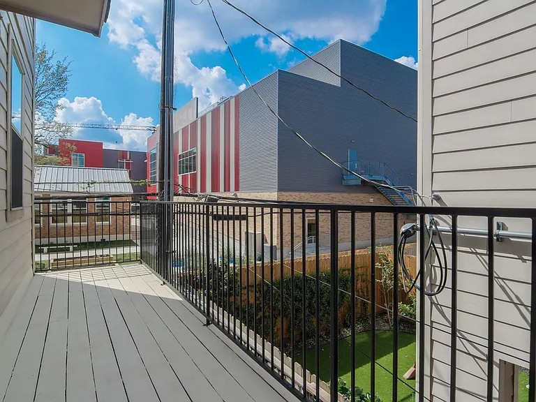 1414 Crocker St — Photo 23