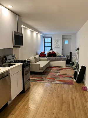 Rented by Buchbinder & Warren | media 12