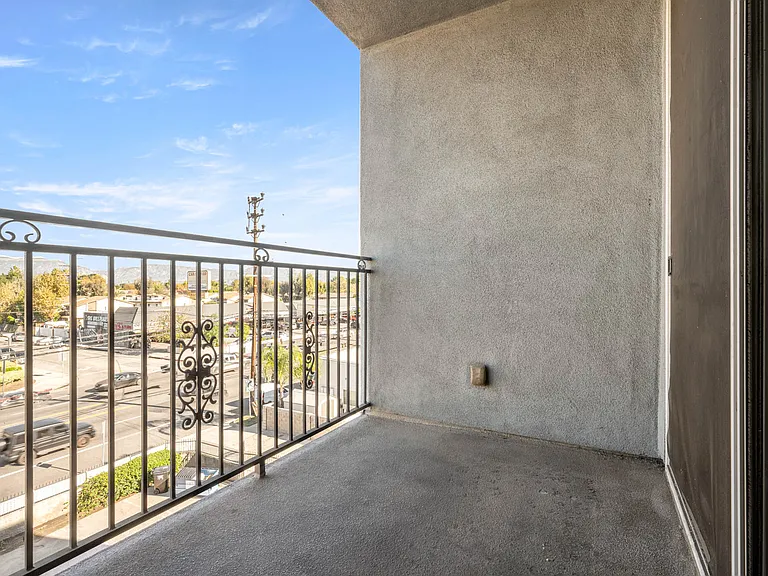8248 Sepulveda Pl — Photo 10