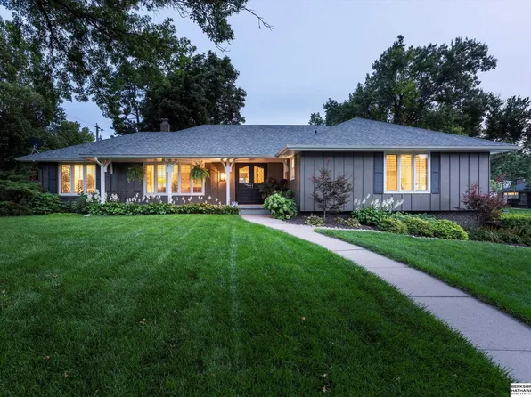 8515 Douglas St, Omaha, NE 68114