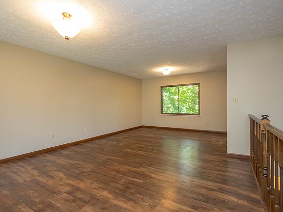 3rd image of 2216 Alpena Ct