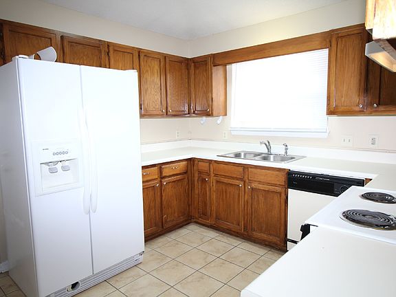 5th image of 130 Wildflower Ln