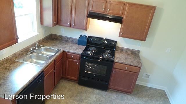 2nd image of 704 Cairn Cir