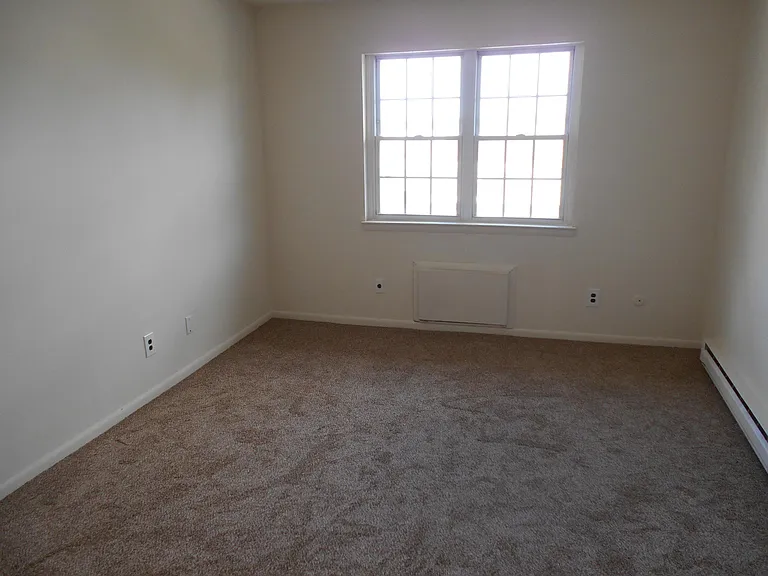 1407 E Tremont St #11 — Photo 11