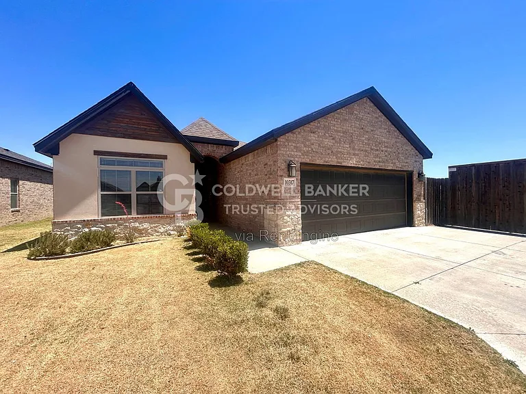 10317 Vernon Dr — Photo 1