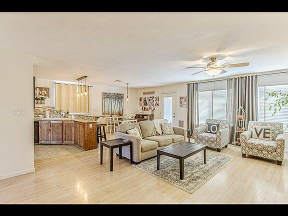 5th image of 2108 Knollwood Ct