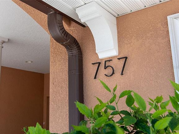 2nd image of 757 Date Palm Ln