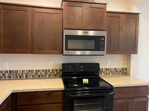 4th image of 8510 NE 13th Pl