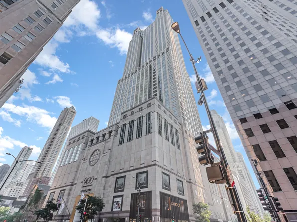 77 E Walton St Unit 21C, Chicago, IL 60611