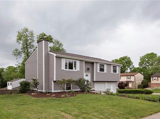 101 Agate Dr, Verona, PA