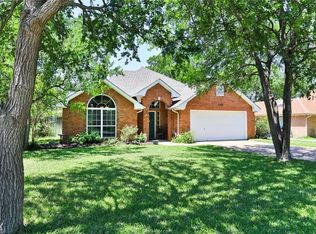 8708 Bent Tree Dr, College Station, TX 77845