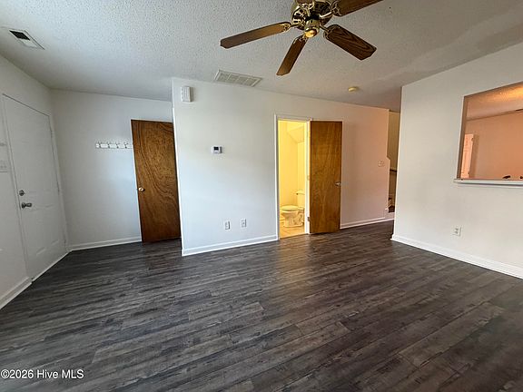 3rd image of 980 W Pueblo Drive