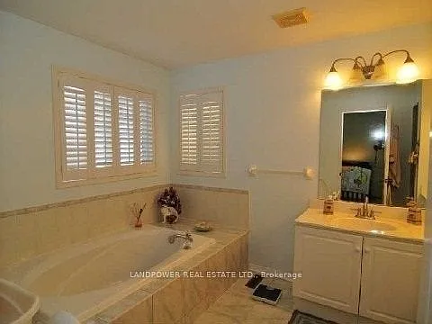 92 Bridlepath St — Photo 7