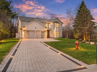 1337 Hiawatha Ct, Highland Park, IL