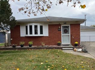 19191 Westmore St, Livonia, MI 48152