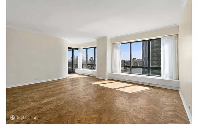 Sold by Douglas Elliman | media 21