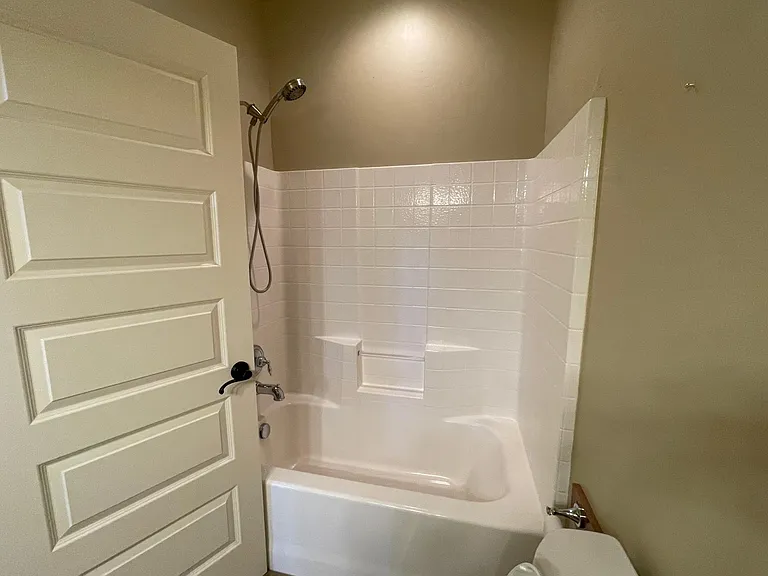 644 N Senora Way — Photo 17
