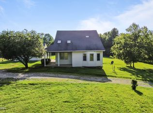 2212 Clark Station Rd, Fisherville, KY 40023