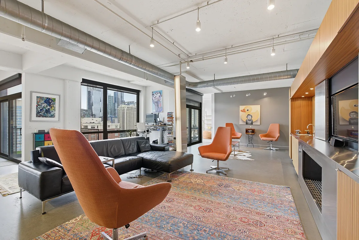 Building Photo - 1530 S State St #16G