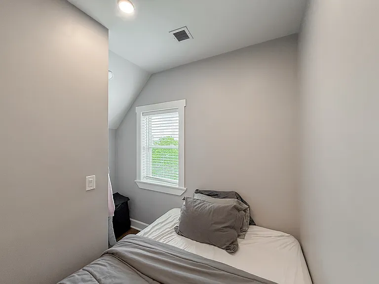 468 Salem St #4 — Photo 16