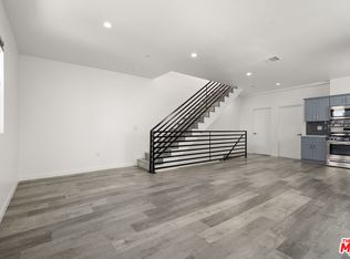 158 N Mariposa Ave, Los Angeles, CA 90004