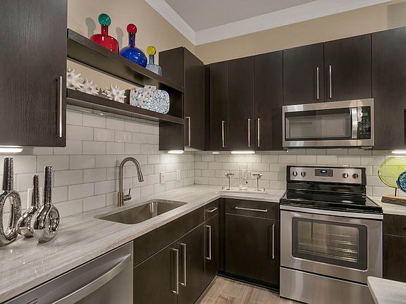 Stunning finishes and stainless steel appliances at The Aster