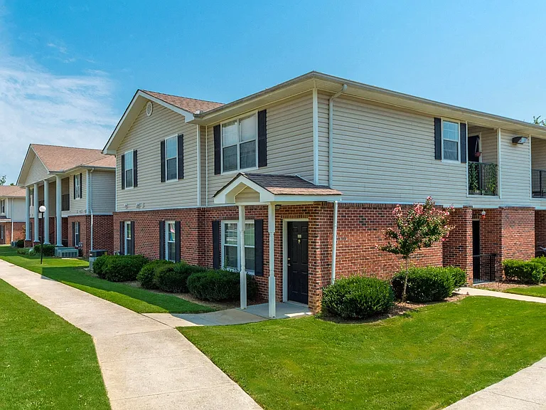 Dawnville Meadows Apartments — Photo 2